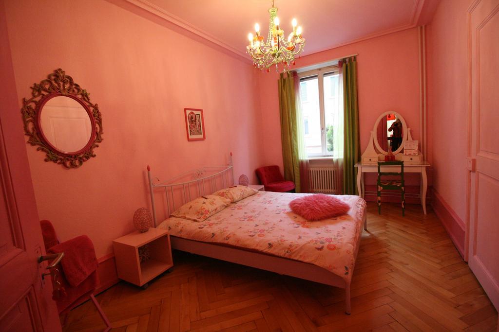 B&B La Vie En Rose Basel Bagian luar foto