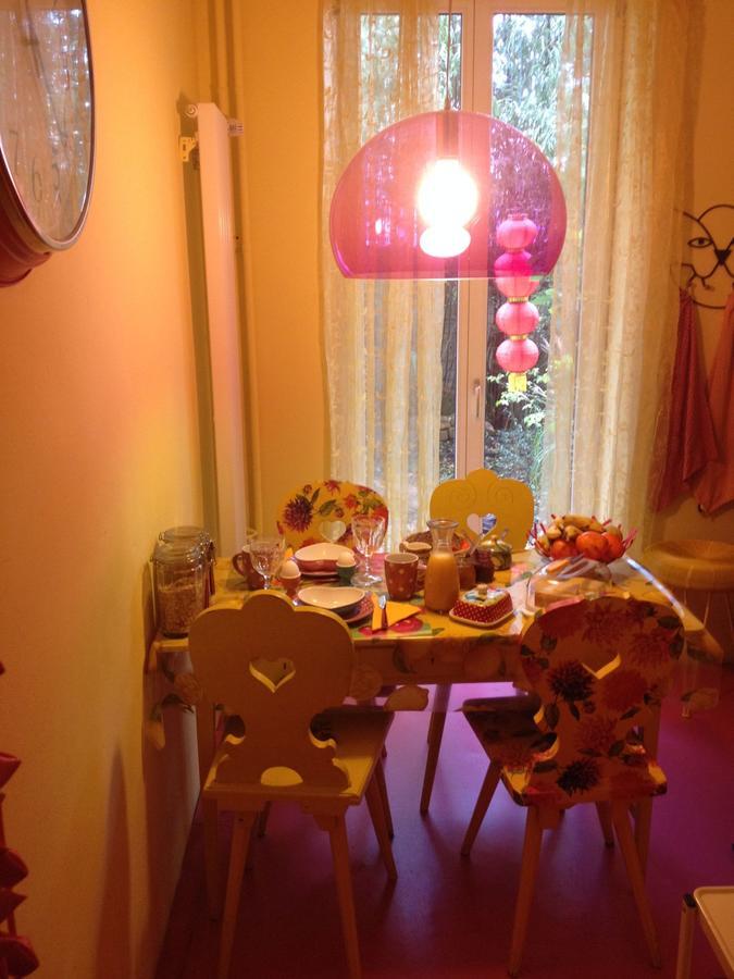 B&B La Vie En Rose Basel Bagian luar foto